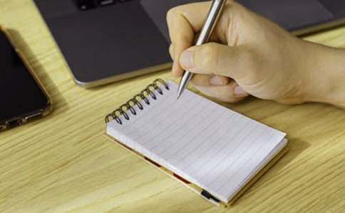 《梦幻小屋和蓝手镯》读后感