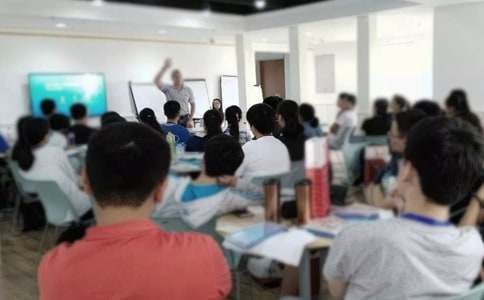 《搭配中的学问》教学设计