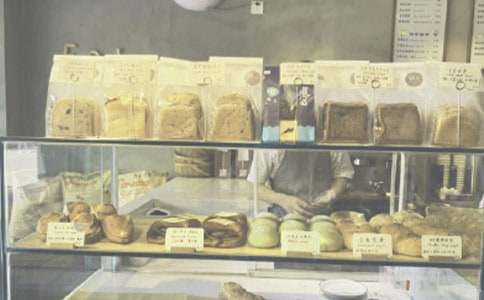 梦见面包店关门